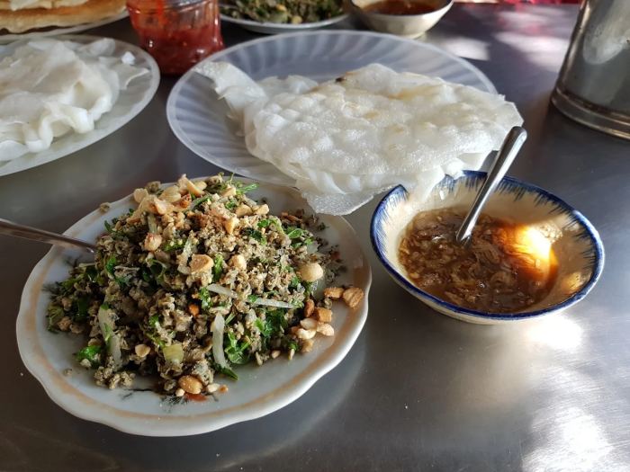 Bánh đập hến xào Hội An 