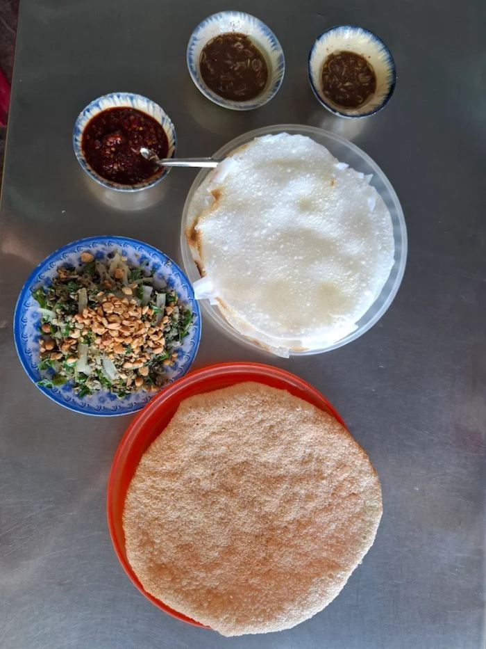 Bánh đập hến xào Hội An 