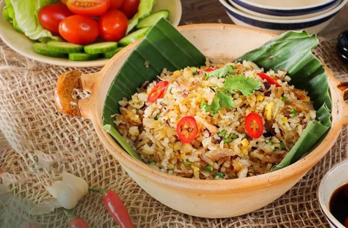 Ăn gì ở bãi Khem cơm chiên