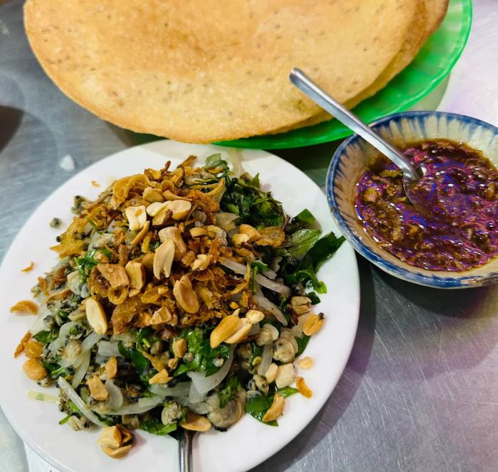 Bánh đập hến xào Hội An quán Bến Tre