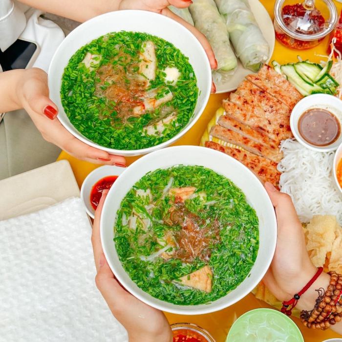 quán ăn local ở Quy Nhơn cô nga