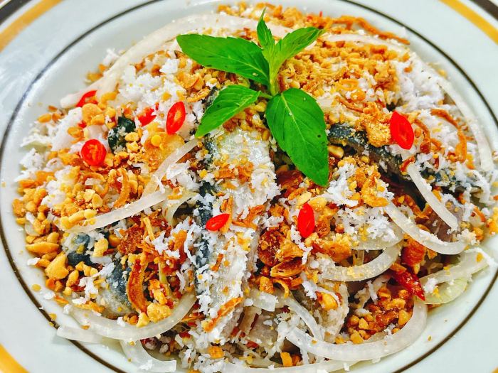 Ăn gì ở bãi Khem gỏi cá