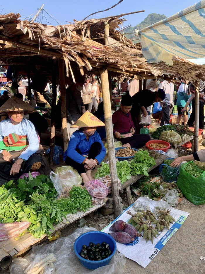 bản Báng Pù Luông Thanh Hoá - Chợ phiên phố Đoàn