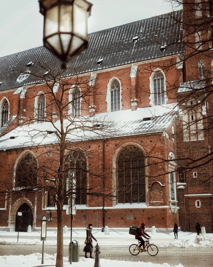 Krakow là một trong những cố đô đẹp nhất châu Âu mang nét đẹp hoài niệm