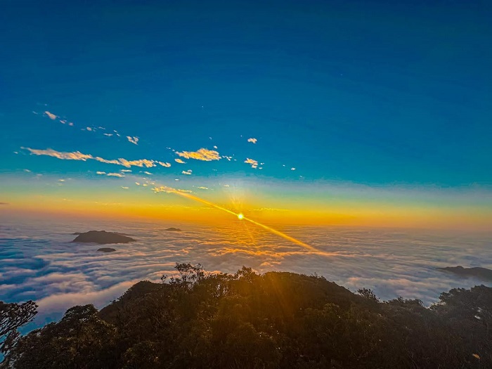 Tây Côn Lĩnh là điểm săn mây ở Hà Giang hấp dẫn du khách