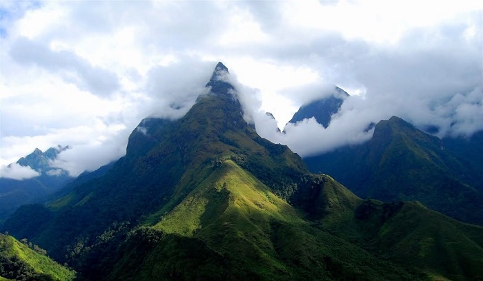 Tây Côn Lĩnh là điểm săn mây ở Hà Giang mà bạn không thể bỏ qua