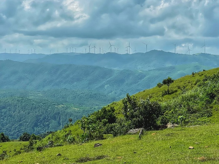 Đồi cỏ Xa Reng là một trong những đồi cỏ đẹp nhất miền Trung thích hợp trekking
