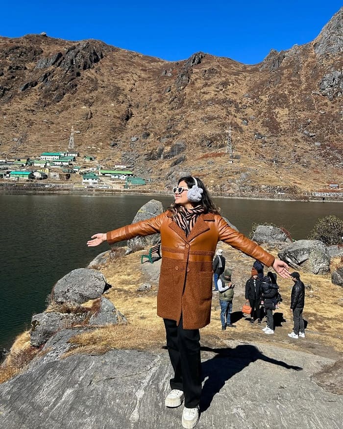 Đi bộ đường dài là việc cần làm ở hồ Tsomgo Ấn Độ 