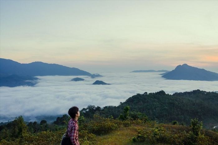 mây ở đồi sa mươi làng cộng đồng Chênh Vênh Quảng Trị 