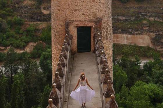 'Ngơ ngẩn' trước vẻ đẹp cổ tích của lâu đài Alcazar Segovia Tây Ban Nha