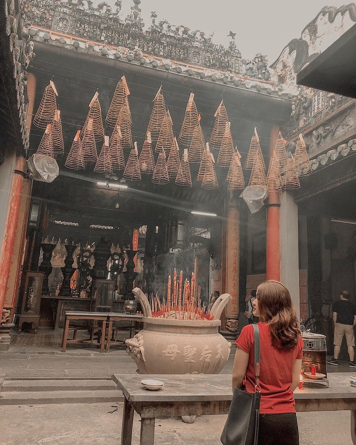 Khám phá chùa Bà Thiên Hậu – chốn tâm linh cổ nhất Sài thành
