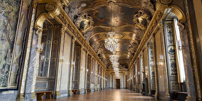 Có gì tại cung điện Stockholm – cung điện hoàng gia đẹp nhất Thụy Điển?