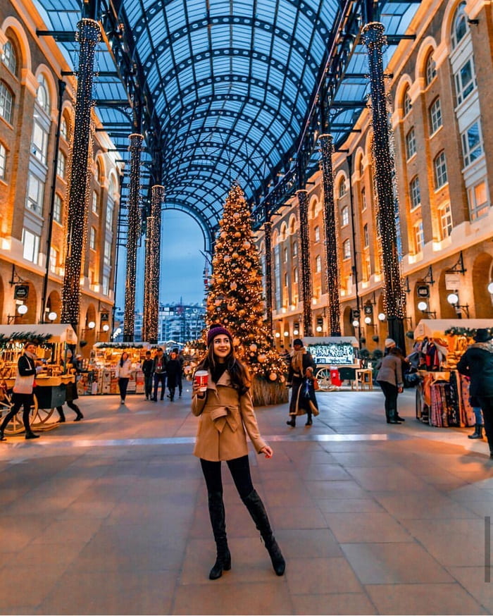 Chiêm ngưỡng vẻ đẹp lỗng lẫy của Lễ Giáng Sinh ở London nước Anh