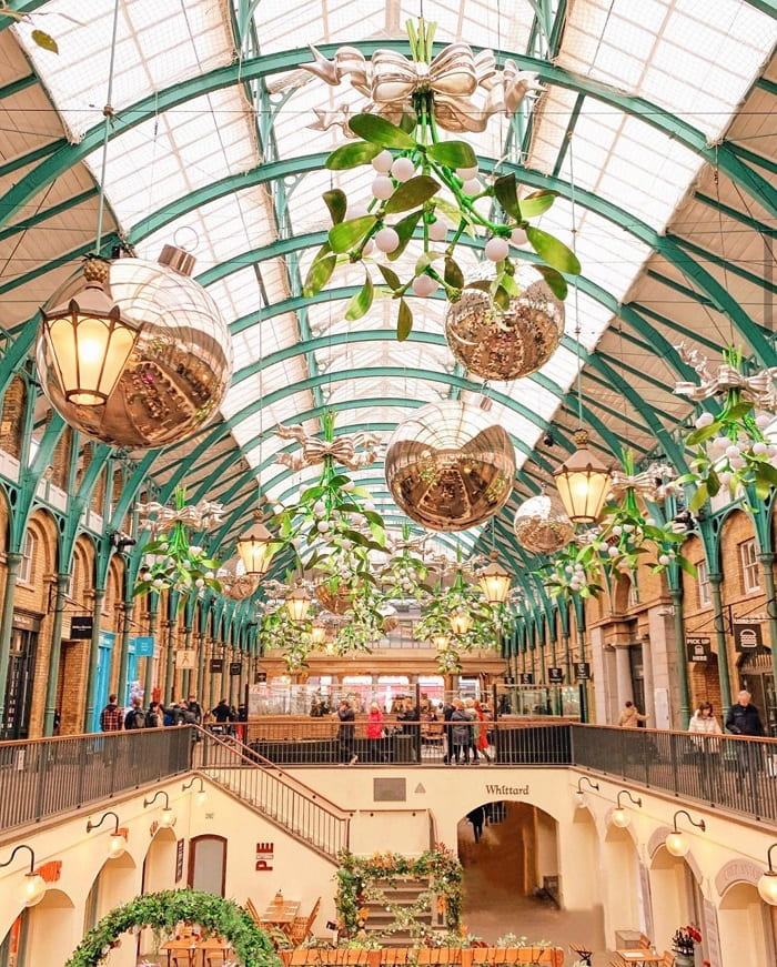 Chiêm ngưỡng vẻ đẹp lỗng lẫy của Lễ Giáng Sinh ở London nước Anh