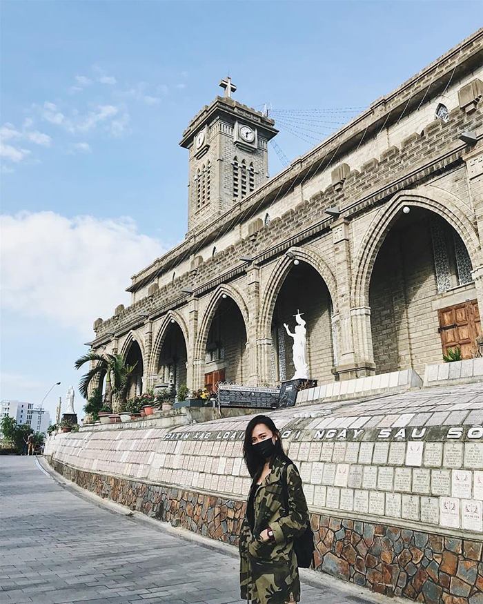Nha Trang tours all have Stone Church which is a tourist attraction, creating a special highlight for tourists from all directions.