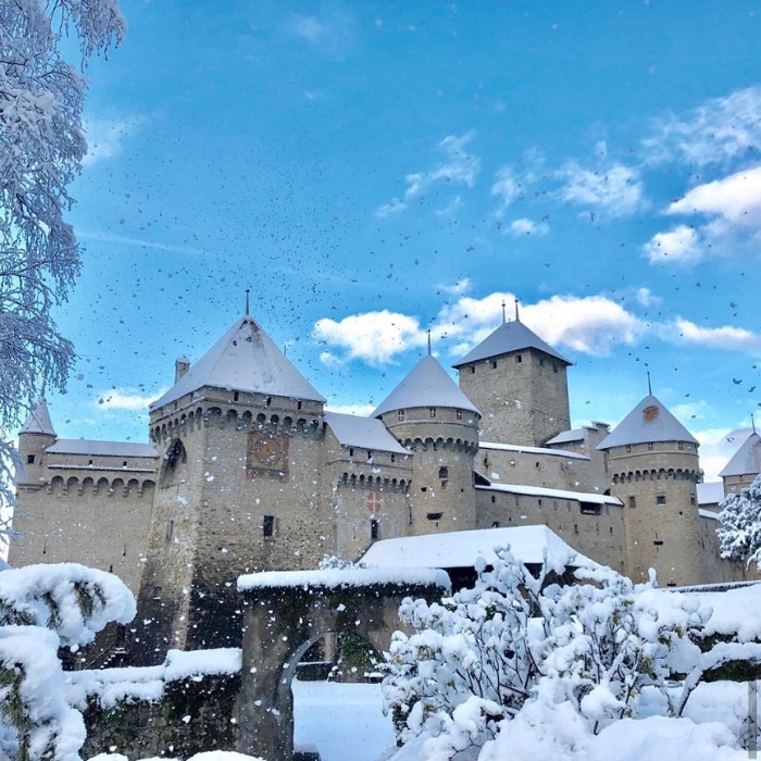 Lâu đài Chillon của nàng tiên cá ngoài đời thực