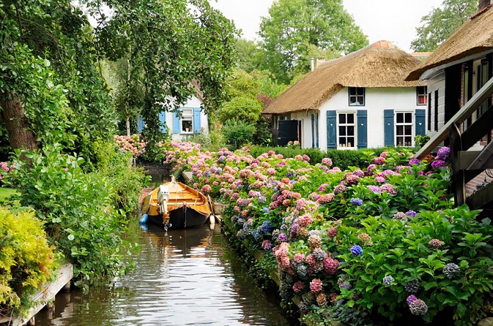 Ngôi làng Giethoorn Hà Lan