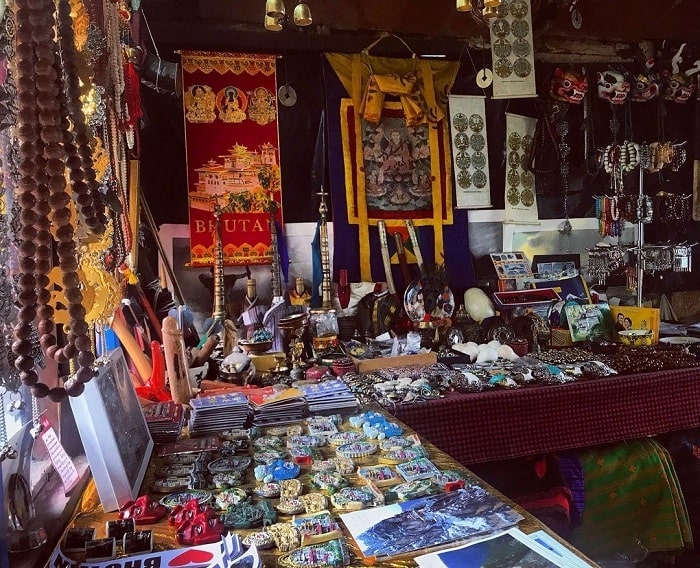 chợ cuối tuần ở Paro - điểm mua sắm ở Bhutan nức tiếng