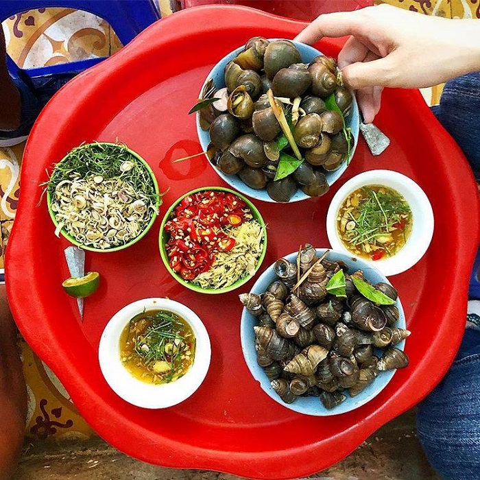 con đường ẩm thực ở phố cổ Hà Nội - Đinh Liệt