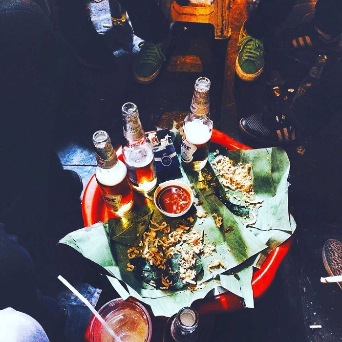 con đường ẩm thực ở phố cổ Hà Nội - Phố bia tạ hiện
