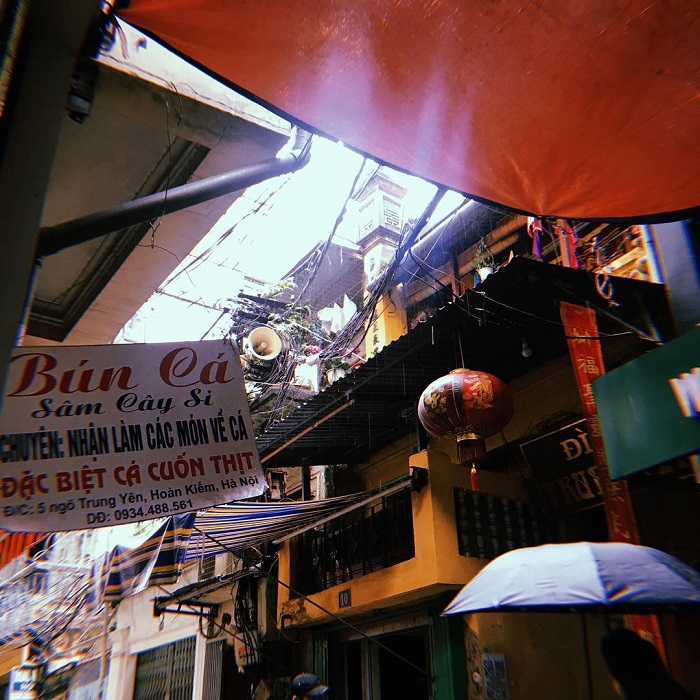 Nhắc đến các quán bún cá ngon ở Hà Nội không thể quên quán Sâm Cây Si 
