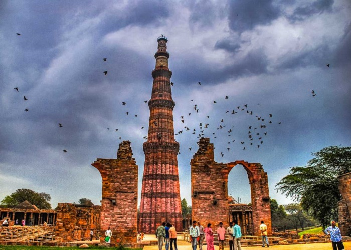 Những địa điểm du lịch New Delhi - Qutub Minar
