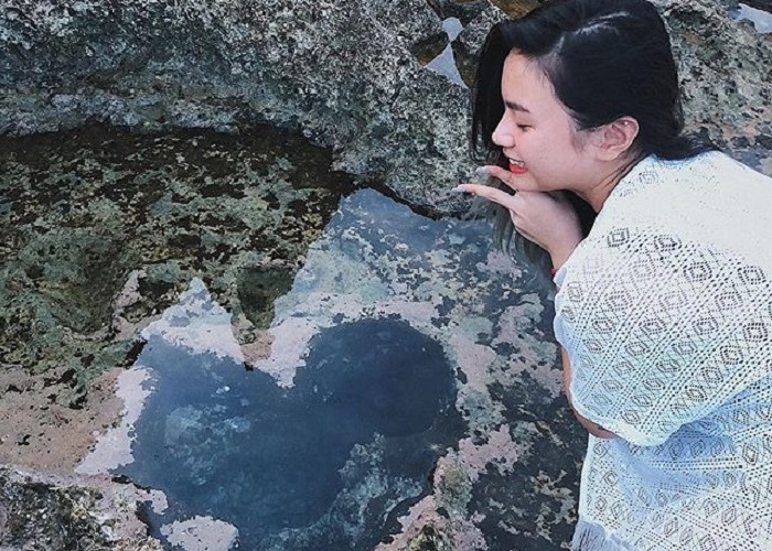 The Heart Stone Hole in Ninh Thuan is a check-in place that is loved by young people