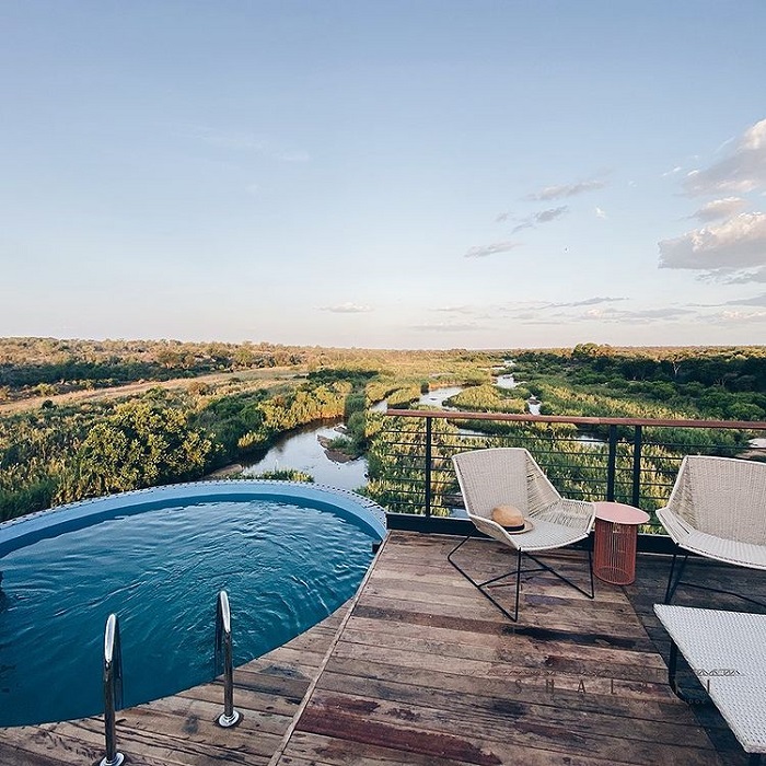 Check-in hồ bơi của khách sạn Kruger Shalati 