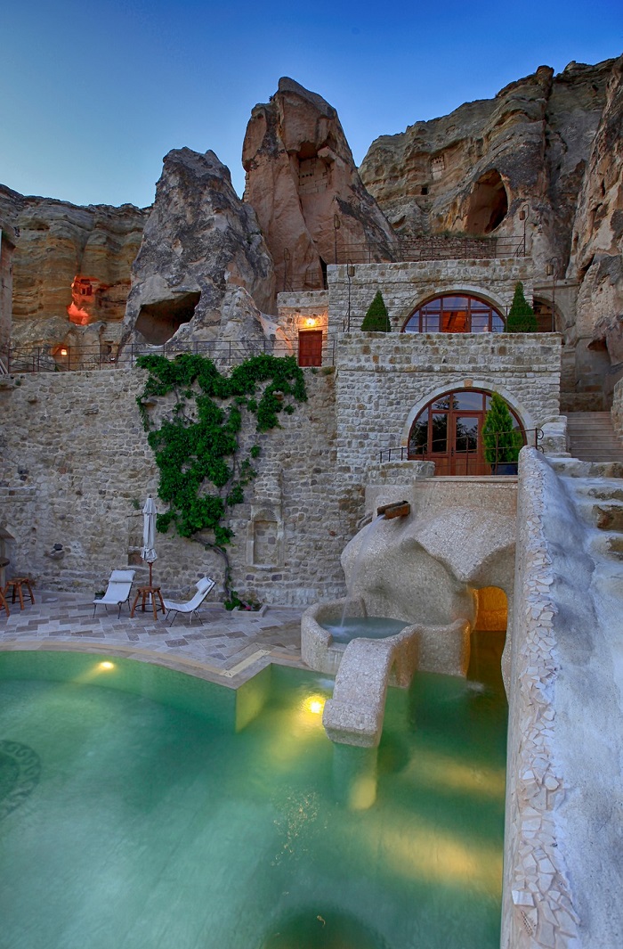 Độc lạ khách sạn hang đá ở Thổ Nhĩ Kỳ