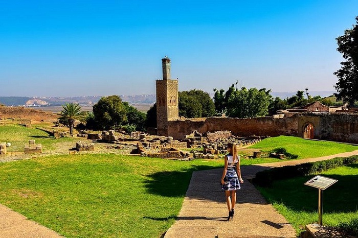 tháp nhà thờ - điểm nhấn tại khu di tích Chellah ở Maroc