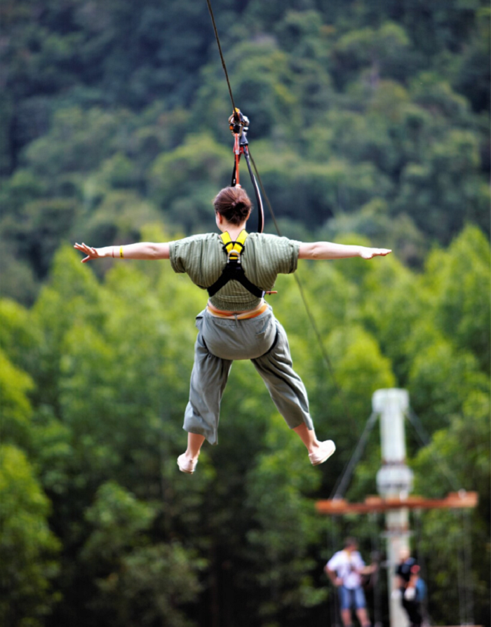 đi Zipline ở Kong Forest Nha Trang 
