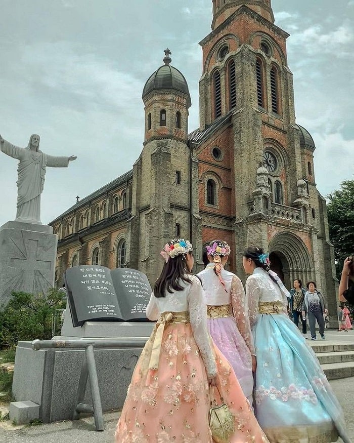 lý do nên du lịch Jeonju Hàn Quốc - tôn giáo trang nghiêm