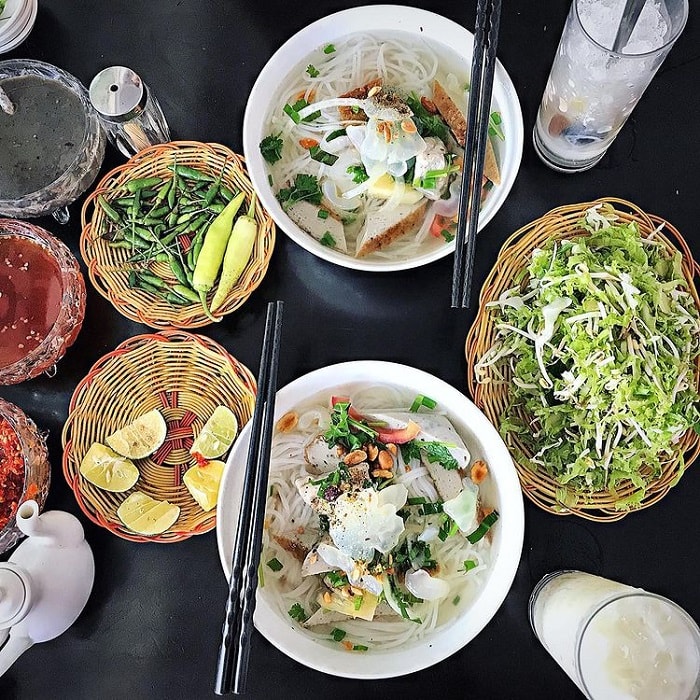 quán ăn ngon ở Phú Yên - bún cá Đất Phú tươi ngon