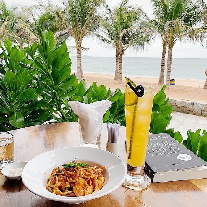 quán ăn ngon ở Phú Yên - ngắm biển ở Sala Tuy Hòa Beach