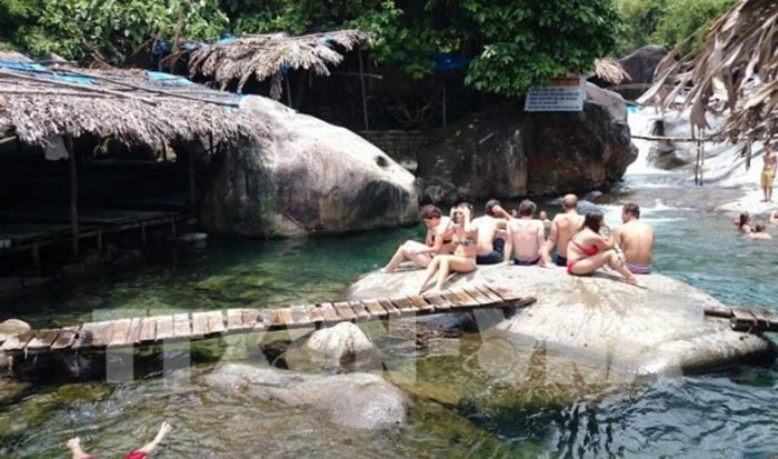 Voi Suoi tourist area - Bathing stream in tourist area