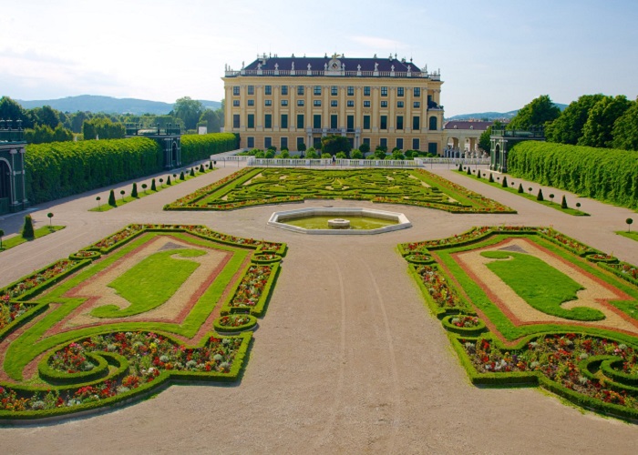 tham quan cung điện Schonbrunn - tham quan vườn hoa