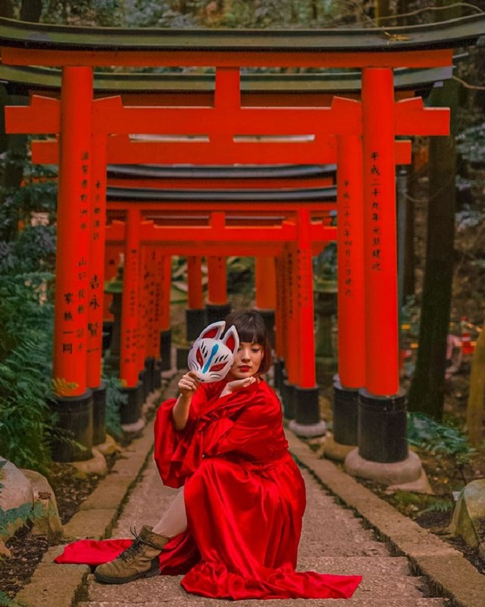 tham quan đền Fushimi Inari nổi tiếng khắp Kyoto