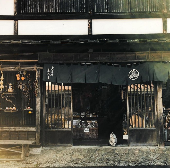 tham quan ngôi làng Tsumago - những căn nhà hàng trăm năm