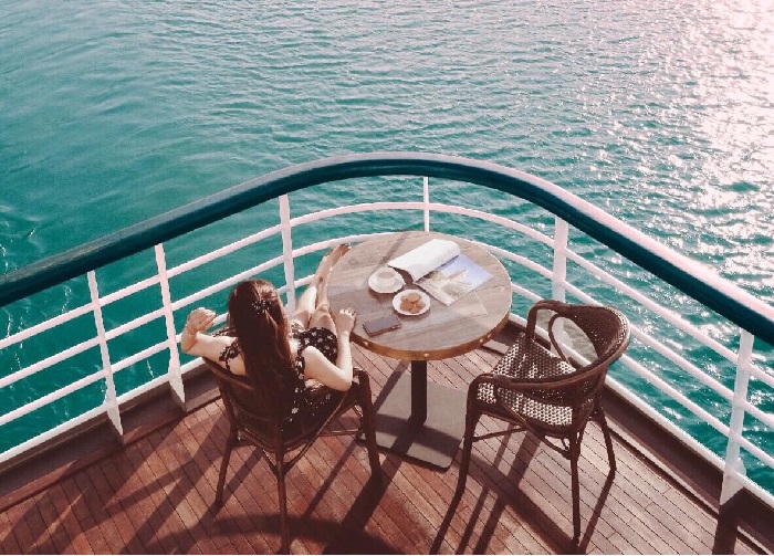 trai-nghiem-du-thuyen-ha-long-mua-dong-8