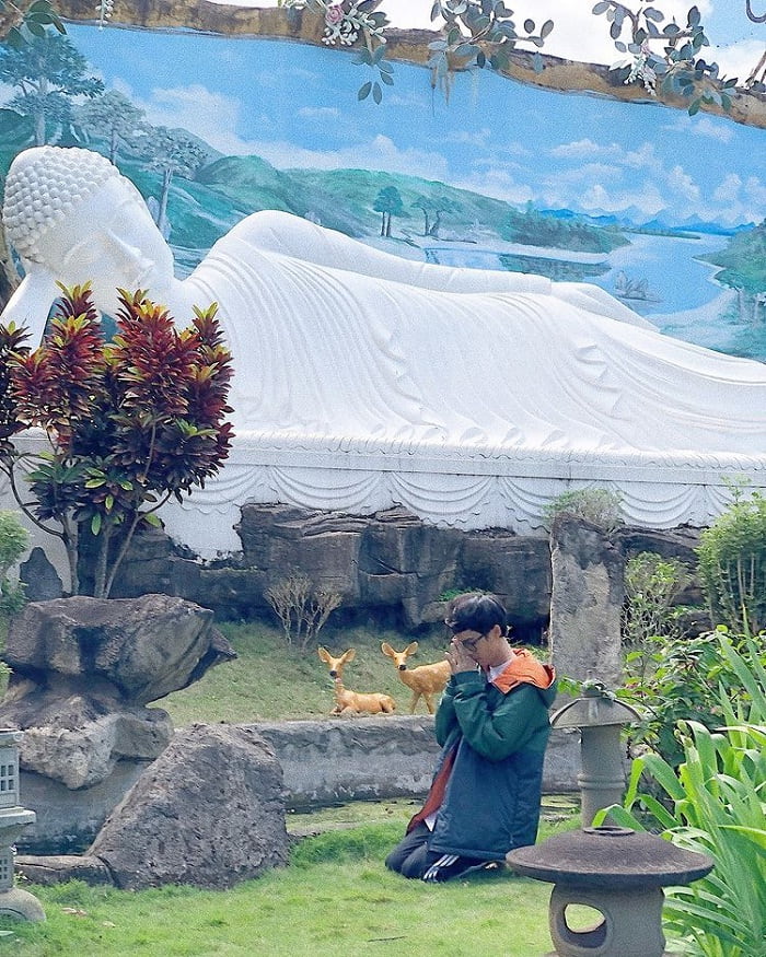 statue in the garden - the highlight at Tinh Xa Ngoc Ban 