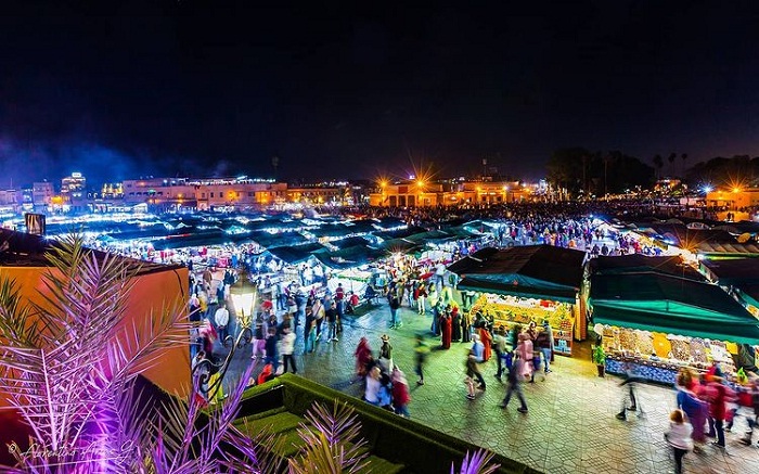 buổi tối - khung cảnh đông đúc nhất tại Quảng trường Djemaa el Fna 