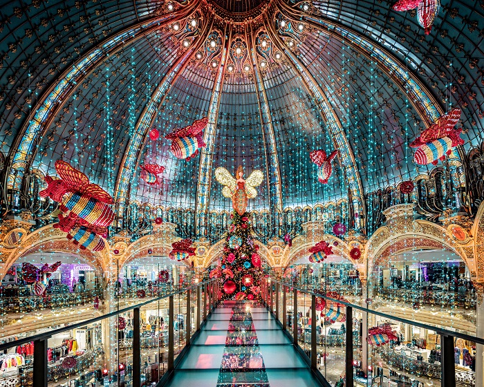 Galeries Lafayette dịp Giáng sinh địa điểm đón giáng sinh đẹp nhất Châu Âu