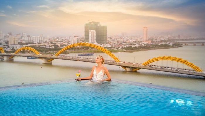 Val Soleil Hotel - hồ bơi vô cực ở Đà Nẵng được yêu thích 