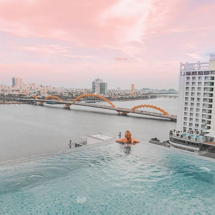 Val Soleil Hotel - hồ bơi vô cực ở Đà Nẵng được yêu thích 