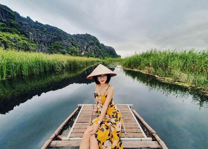 Van Long Lagoon is one of the beautiful terrestrial Ha Long Bays in Vietnam