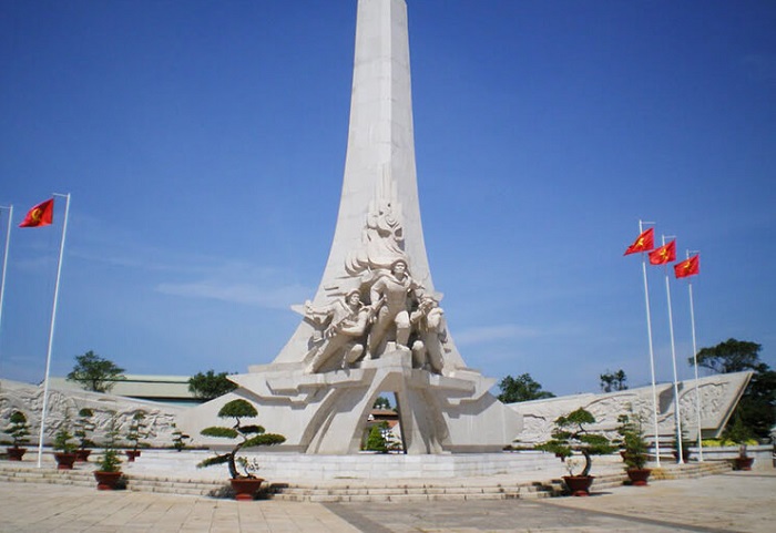The Destin Binh Phuoc Park - Victory Monument