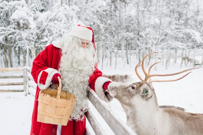 Ông già Noel với tuần lộc  - Giáng sinh ở Phần Lan