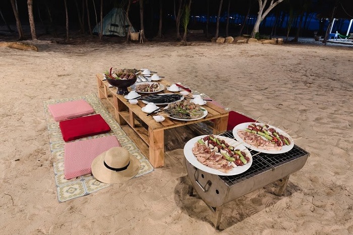 Paradise Vung Tau campsite - dining