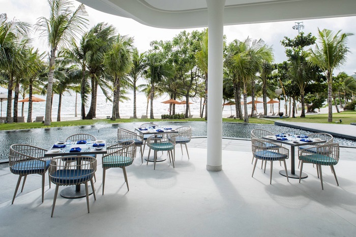 Nhà hàng view đẹp ở An Thới - Clubhouse Restaurant – Premier Residences Phu Quoc Emerald Bay