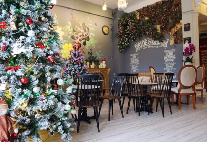 quán cafe trang trí Giáng sinh ở Cần Thơ - Lucia - Trần Quang Khải không gian